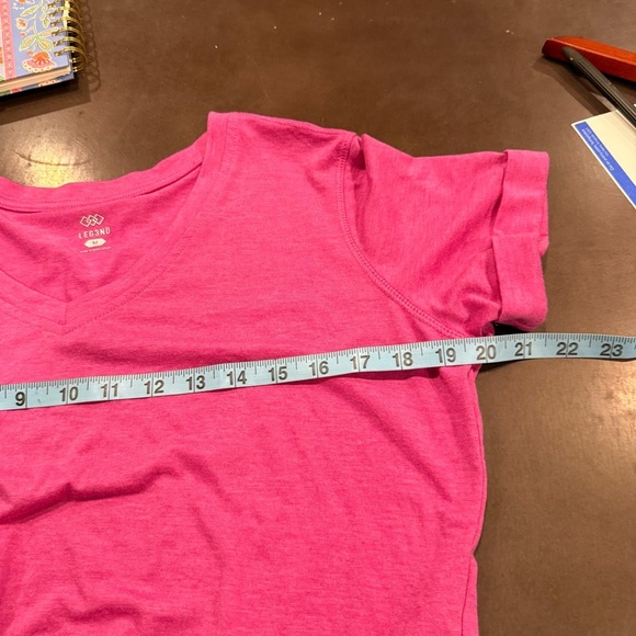 Sanrio Red and Pink Hello Kitty Short Sleeve Tees misc bundle size M - Picture 7 of 16